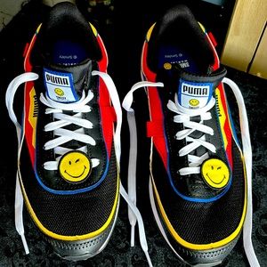 PUMA - Big kids SMILEYWORLD - Future Rider - Casual sneaker - Size 7 Child .